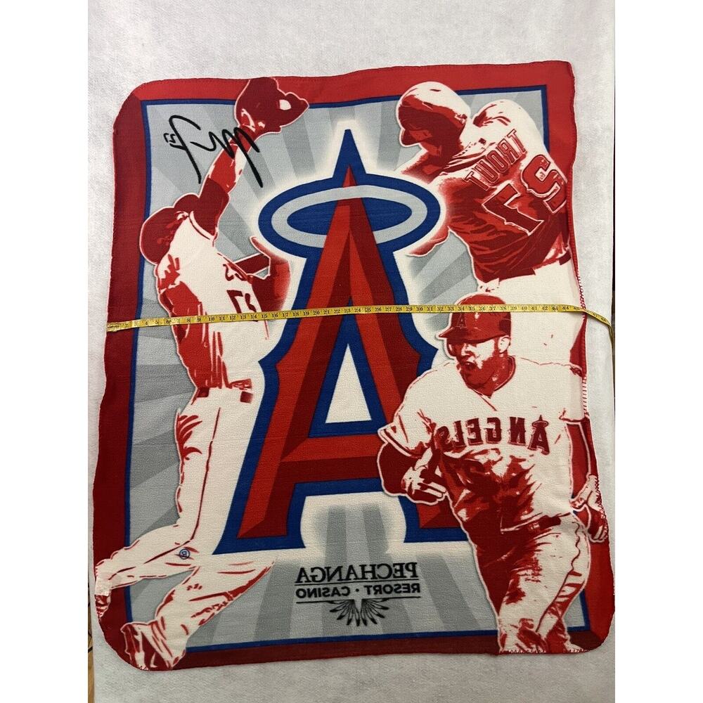 Mike Trout Angels Fleece Throw Blanket 56x46 Red MLB Stadium Giveaway - Picture 5 of 15